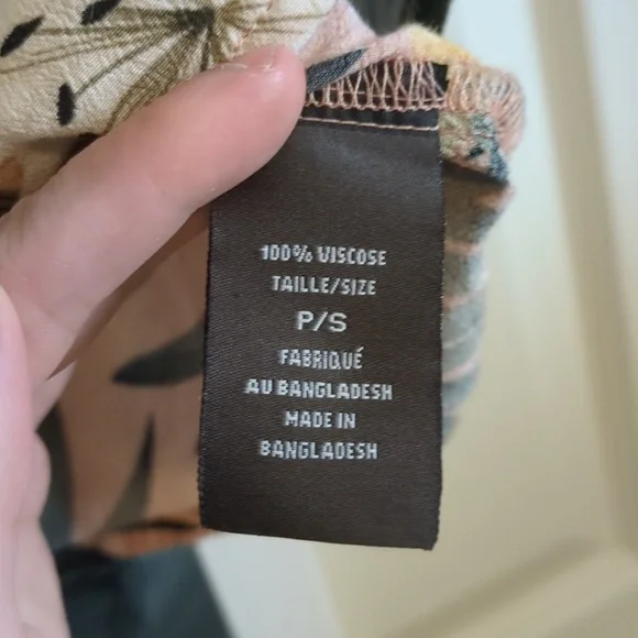 Button front blouse - Picture 4 of 4